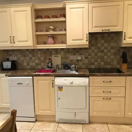 Pier View * بورماغي